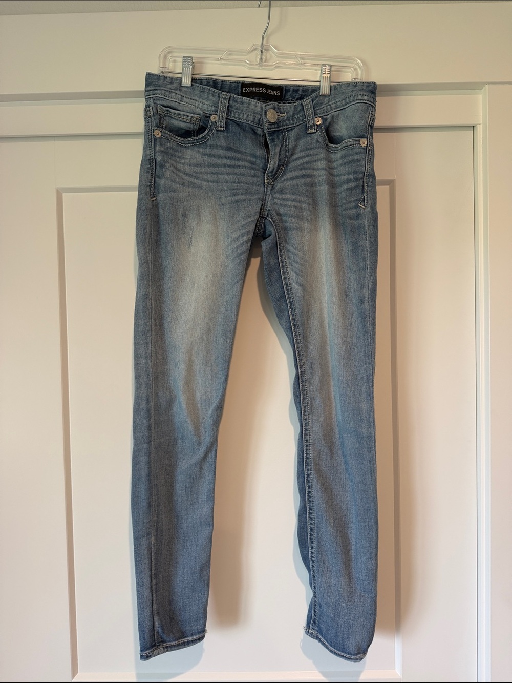 Express Women's Skinny Jeans in Light Blue Wash 8L